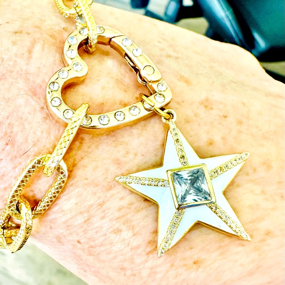 Bracelet baby creep chunky Chain with charm star gold 14 K plated.